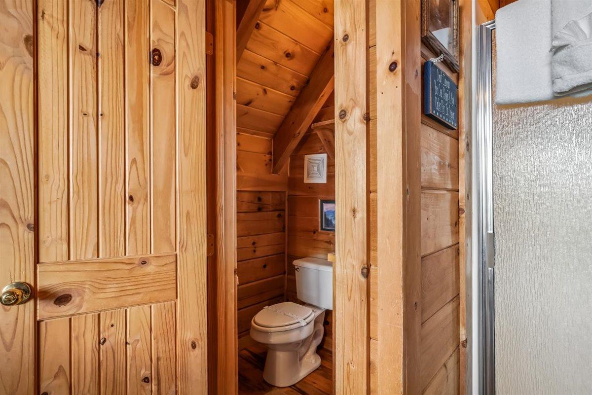 64Water Closet