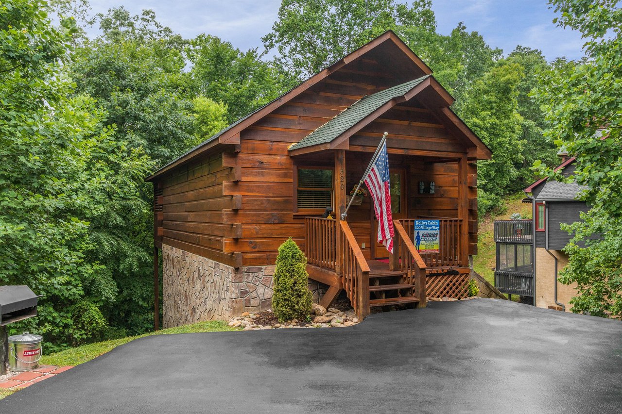 Kellys Cabin, a 1 bedroom cabin rental located in Pigeon Forge