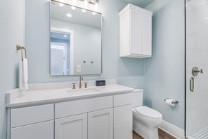 Primary King Bathroom, 2nd Floor