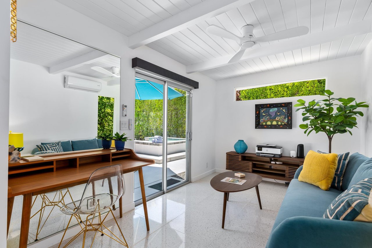 Direct access out onto the patio.