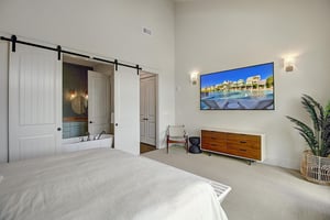 Primary Suite, 2nd Floor