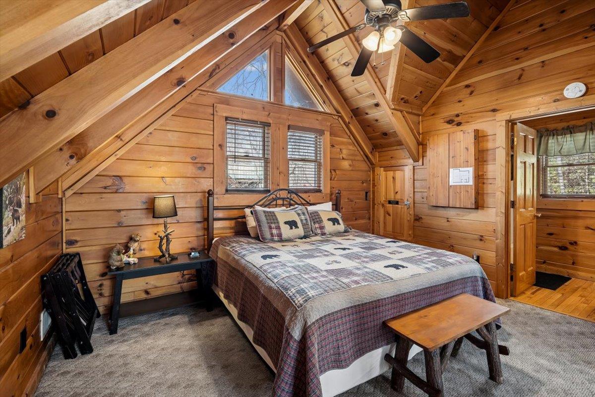 16Bedroom