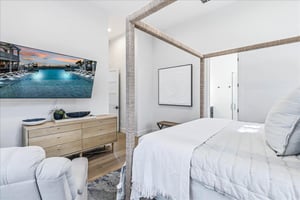 Primary King Bedroom, 2nd Floor