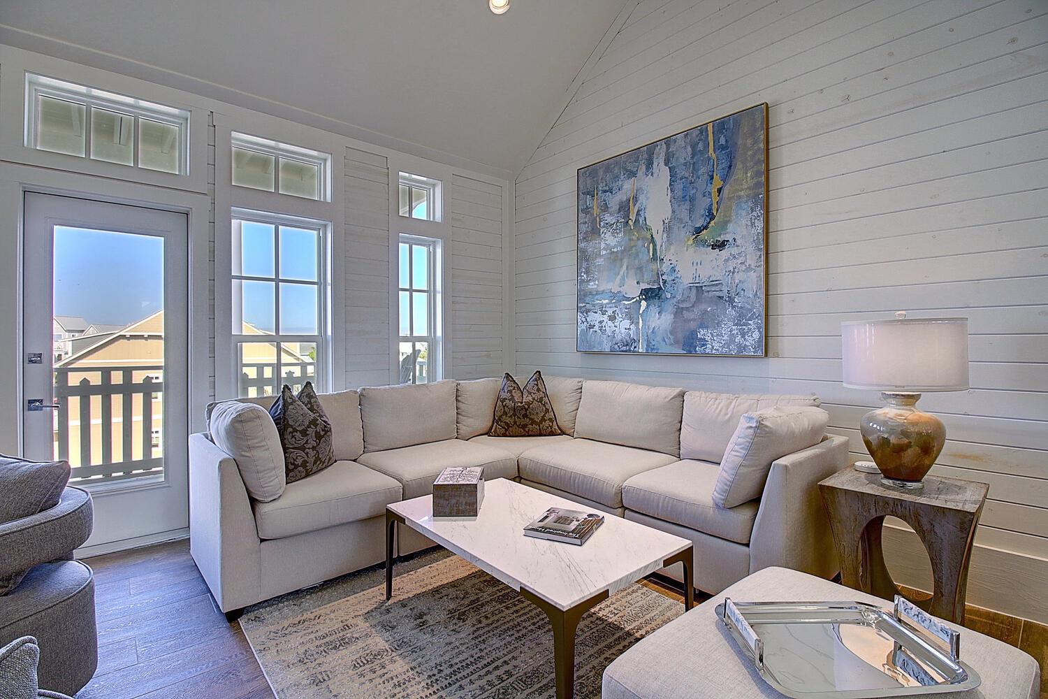 3rd Floor, Main Living Area