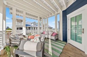 Lounge Balcony, 1st Floor