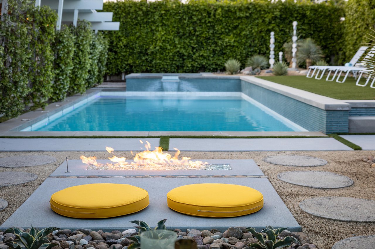 In ground fire feature