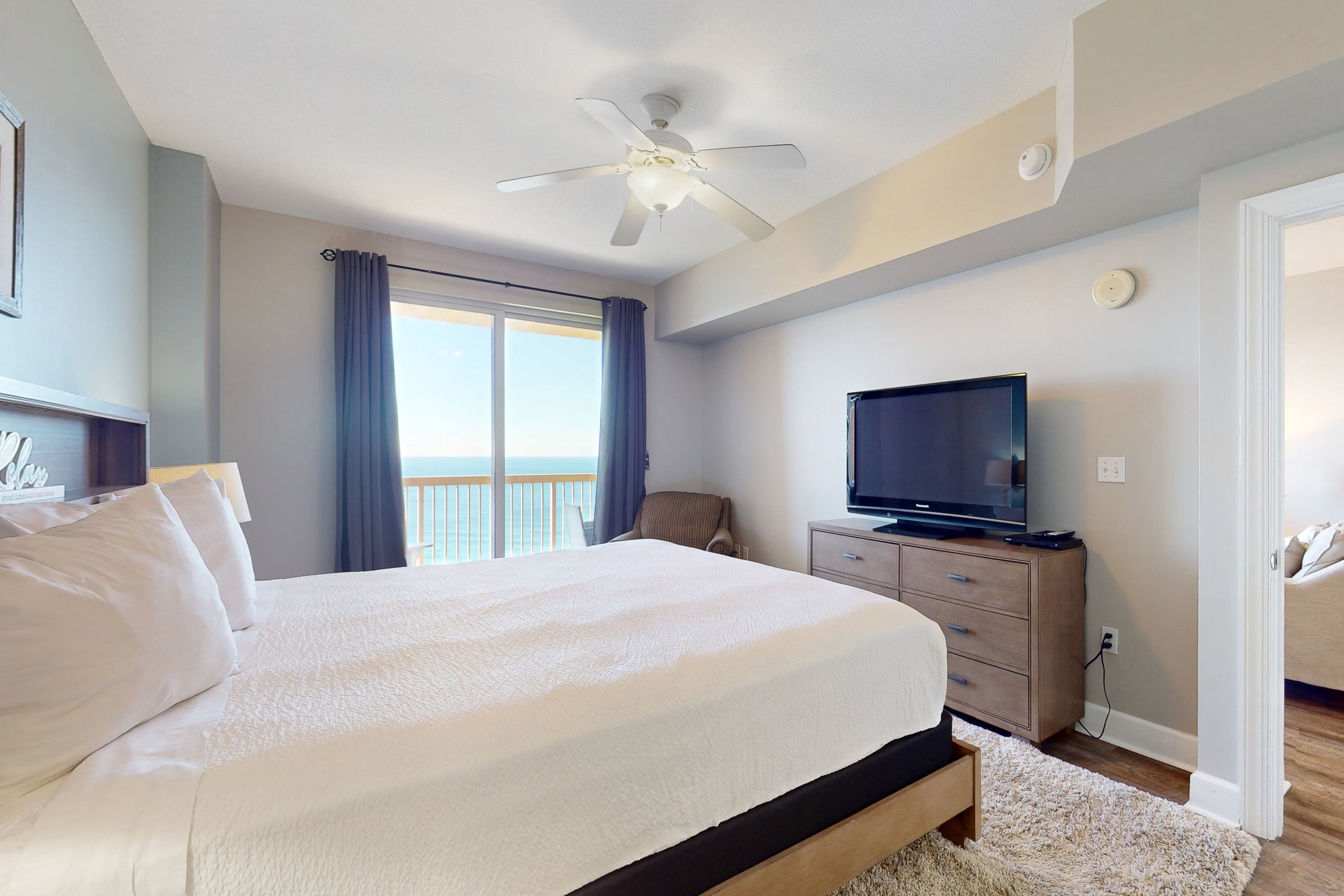 Sunrise Beach 2104  Beachfront Condo 9