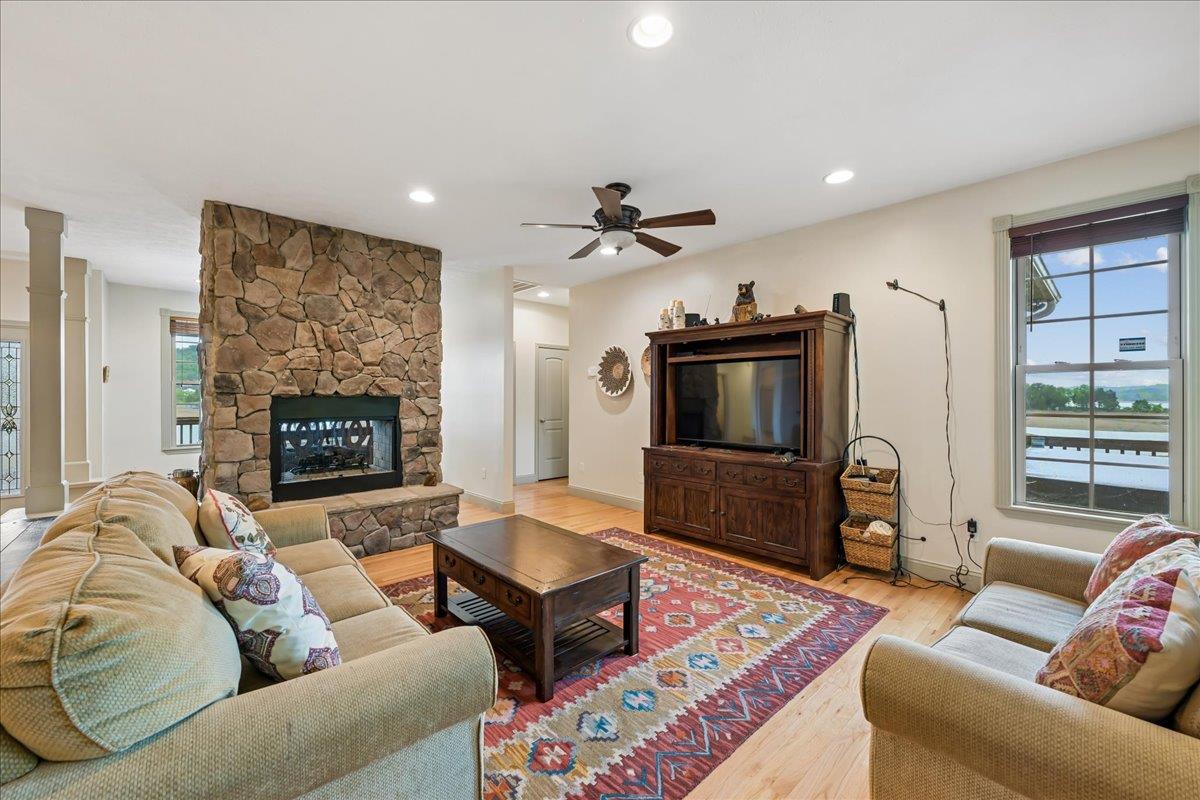 22Living Room