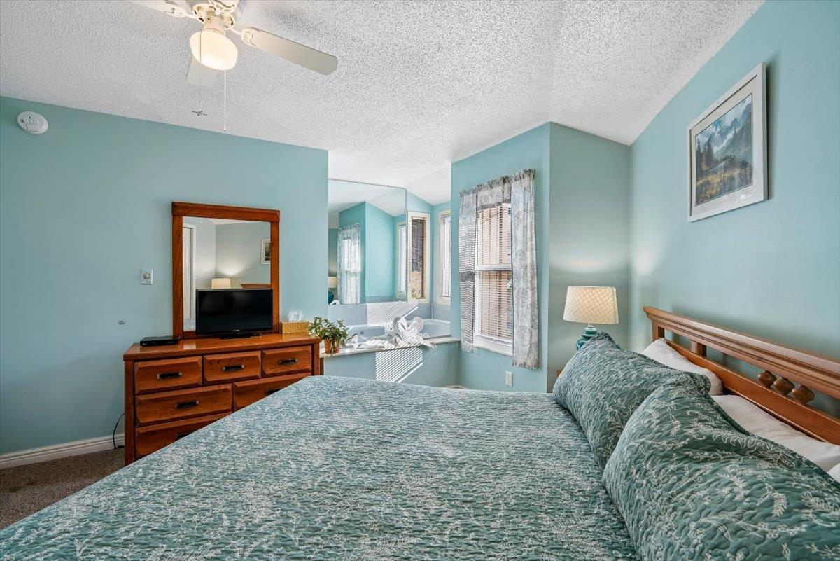 11Primary Bedroom