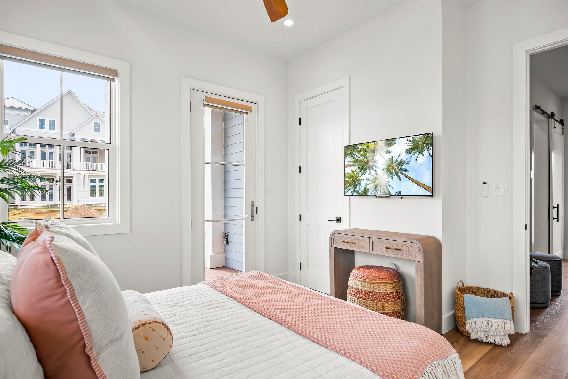 Queen Bedroom, 1st Floor