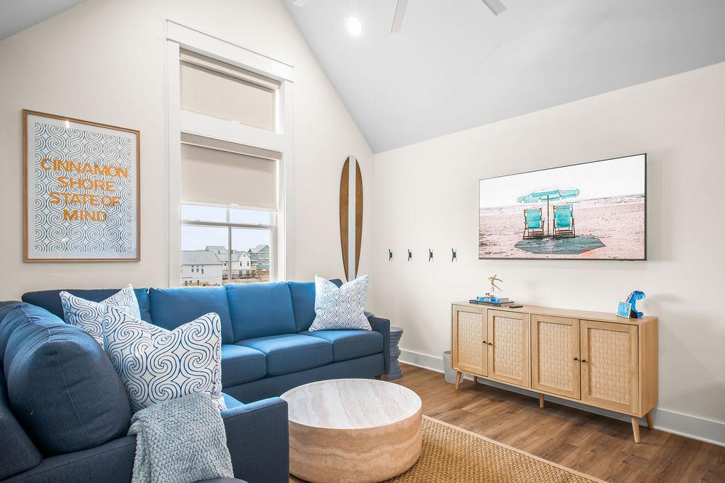 Living Area, 3rd Floor