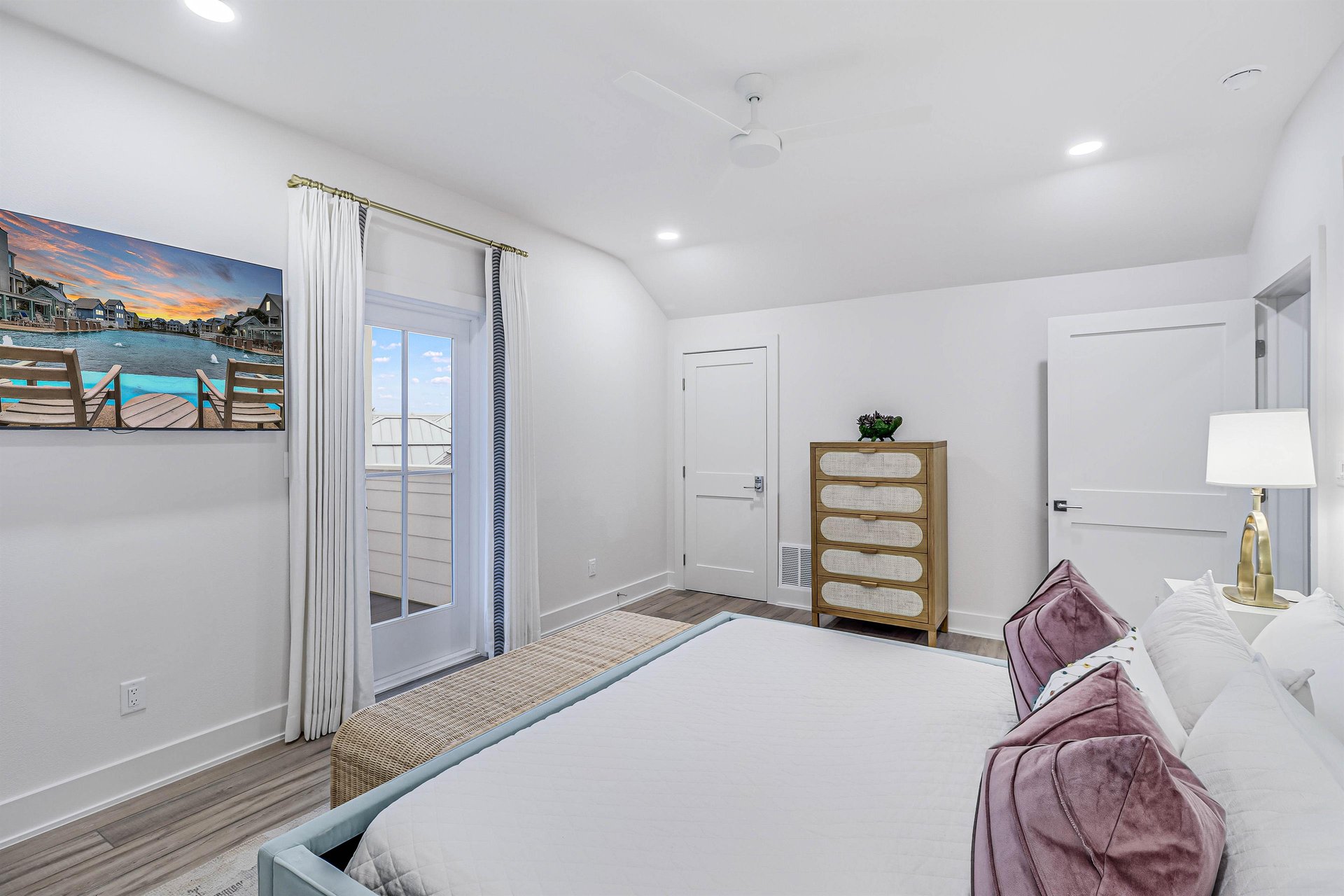 King Suite, 3rd Floor