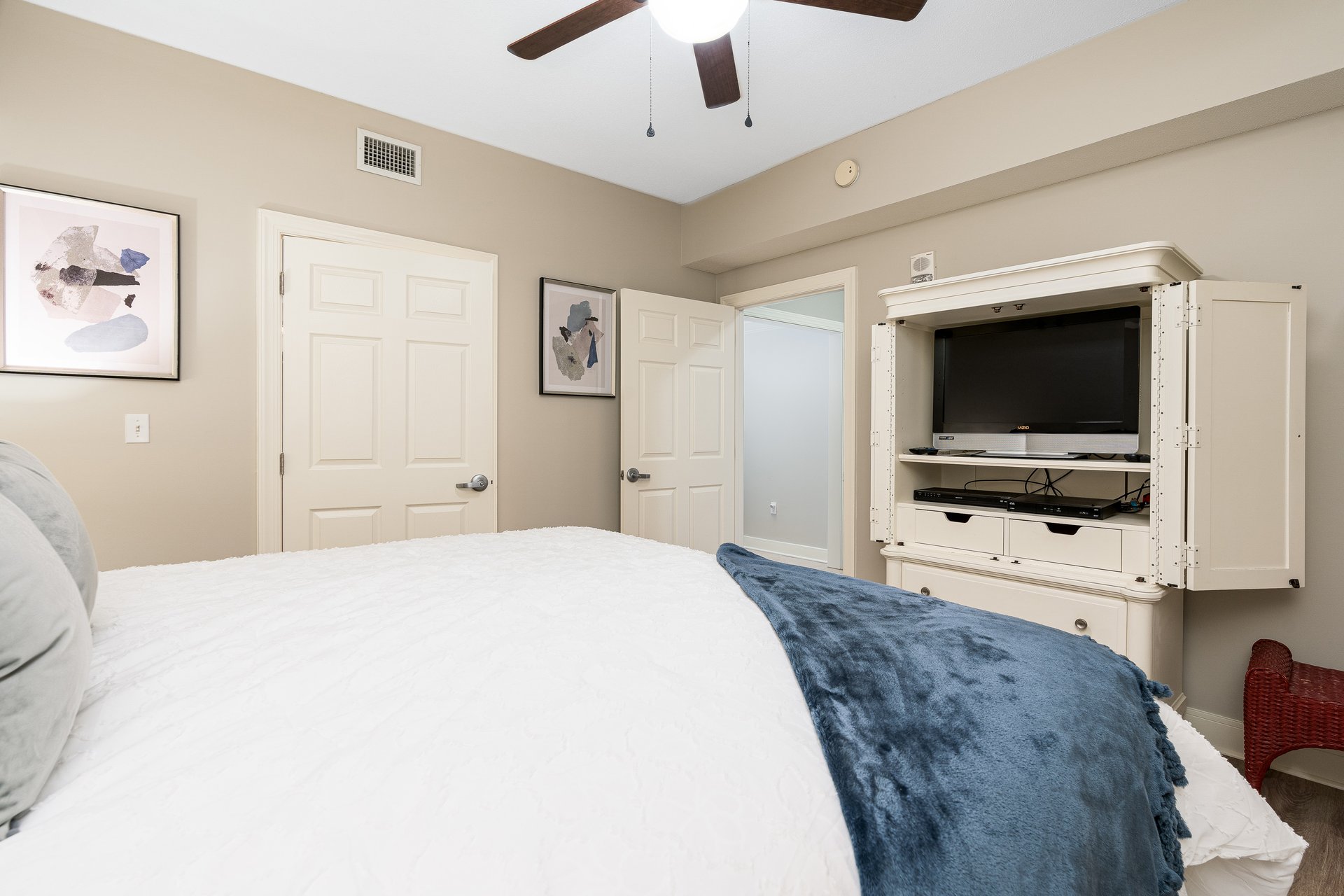 Escapes to the Shores 504 16