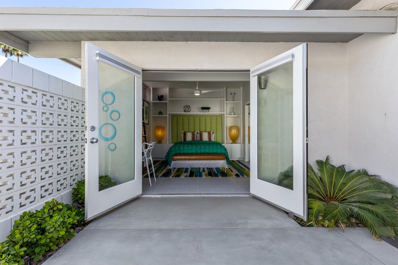 Open concept guest bedroom
