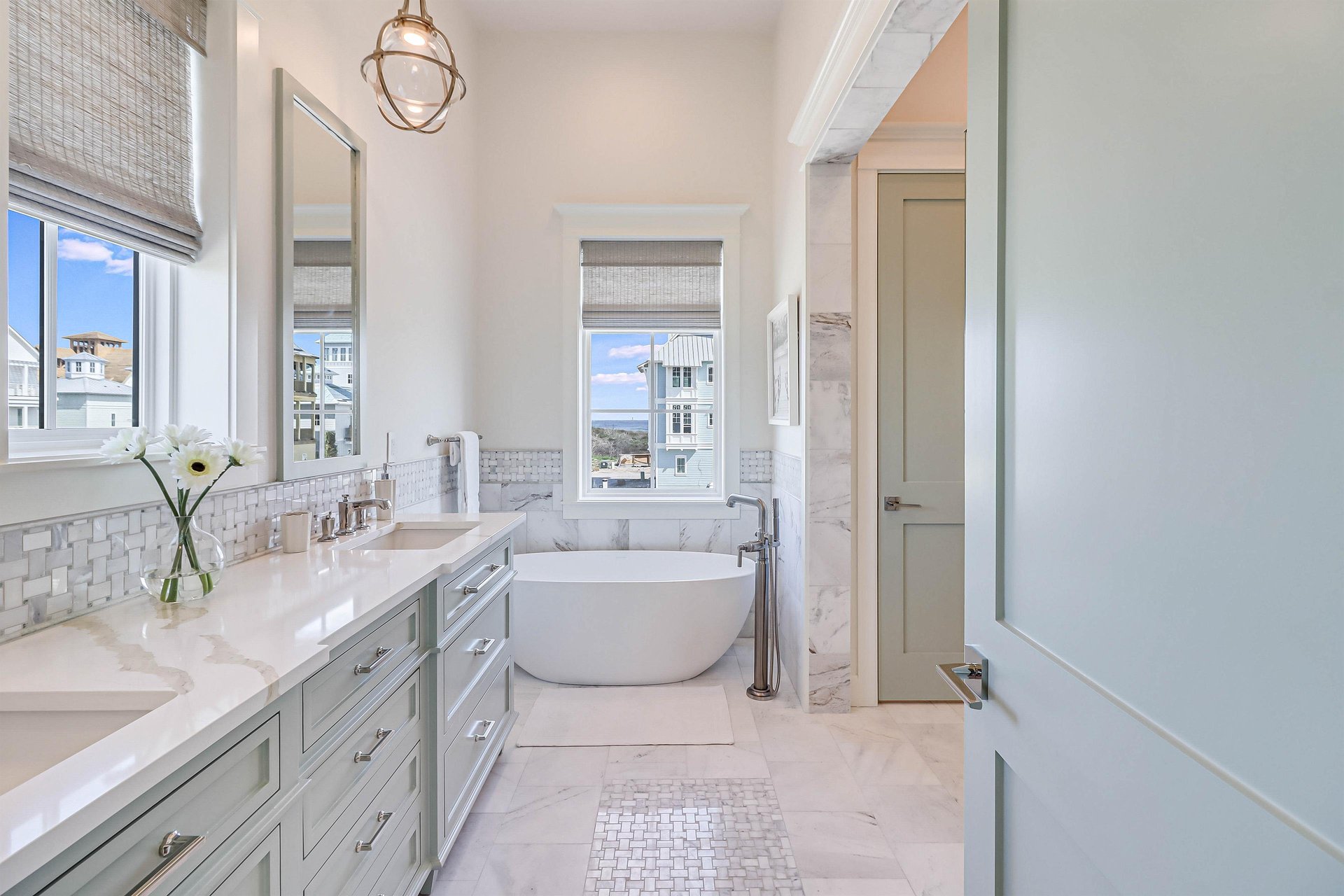 Primary King Bathroom, 2nd Floor