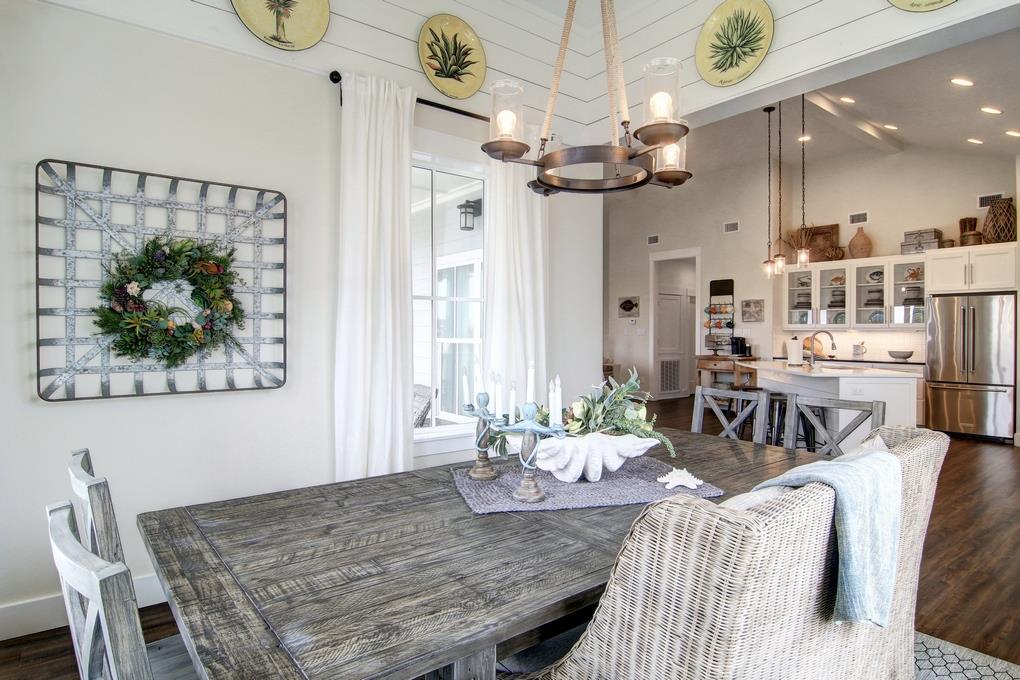 2nd Floor Dining Room Overlooking the Lake