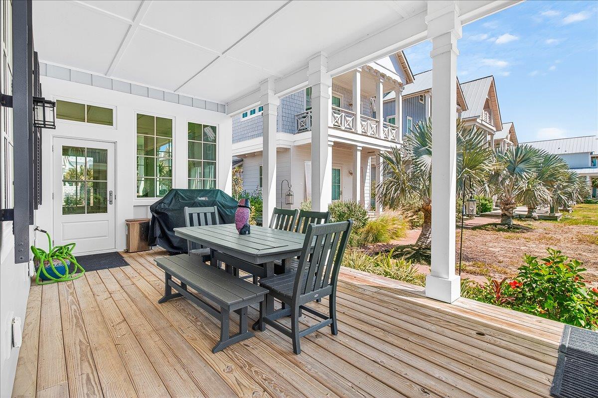 1st Floor, Front Porch