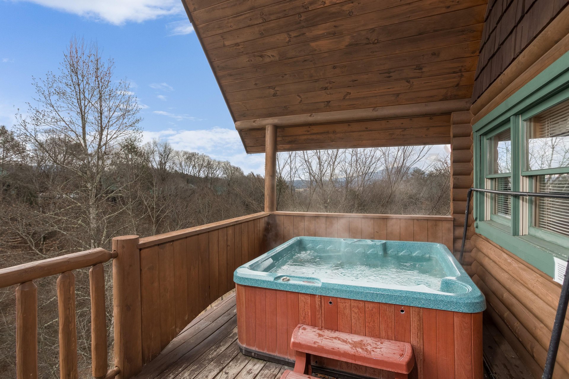 Hot tub at Hanky Panky, a 1bedroom cabin rental located in Pigeon Forge