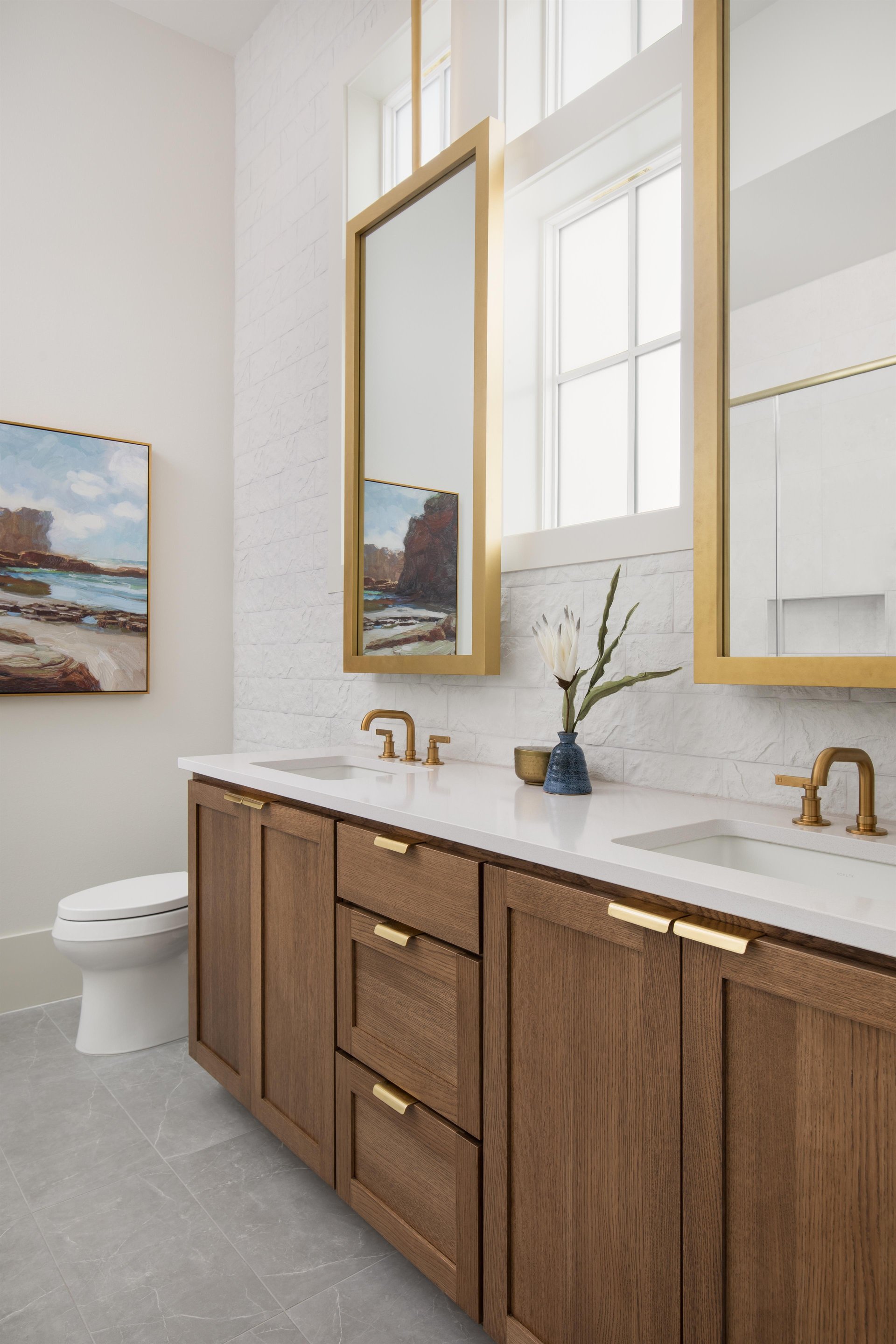 Fourth King Bathroom, 1st Floor