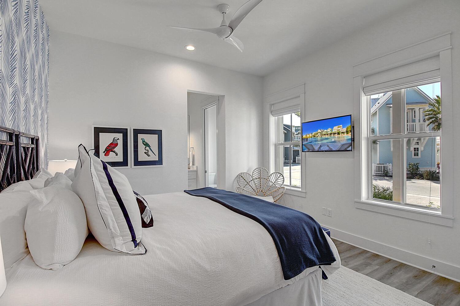 King Bedroom, 1st Floor