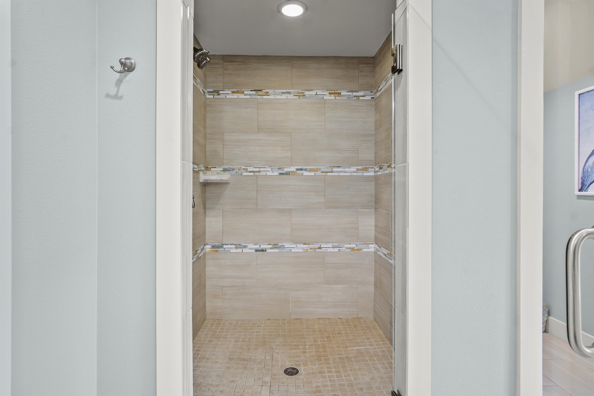 Primary King EnSuite, 3rd Floor