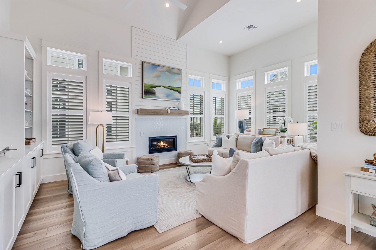 Living Area With Fire Place, 2nd Floor