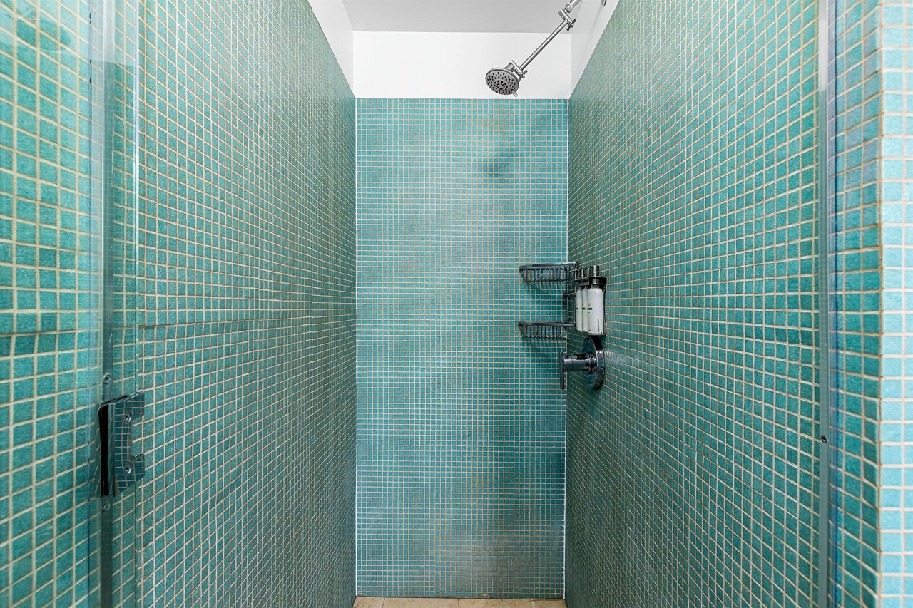 Tiled walkin shower
