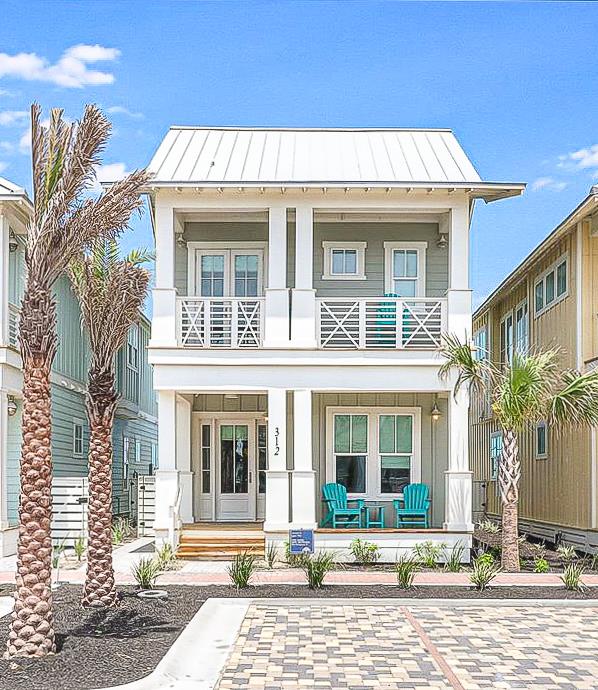 Latin Vibe, Front View