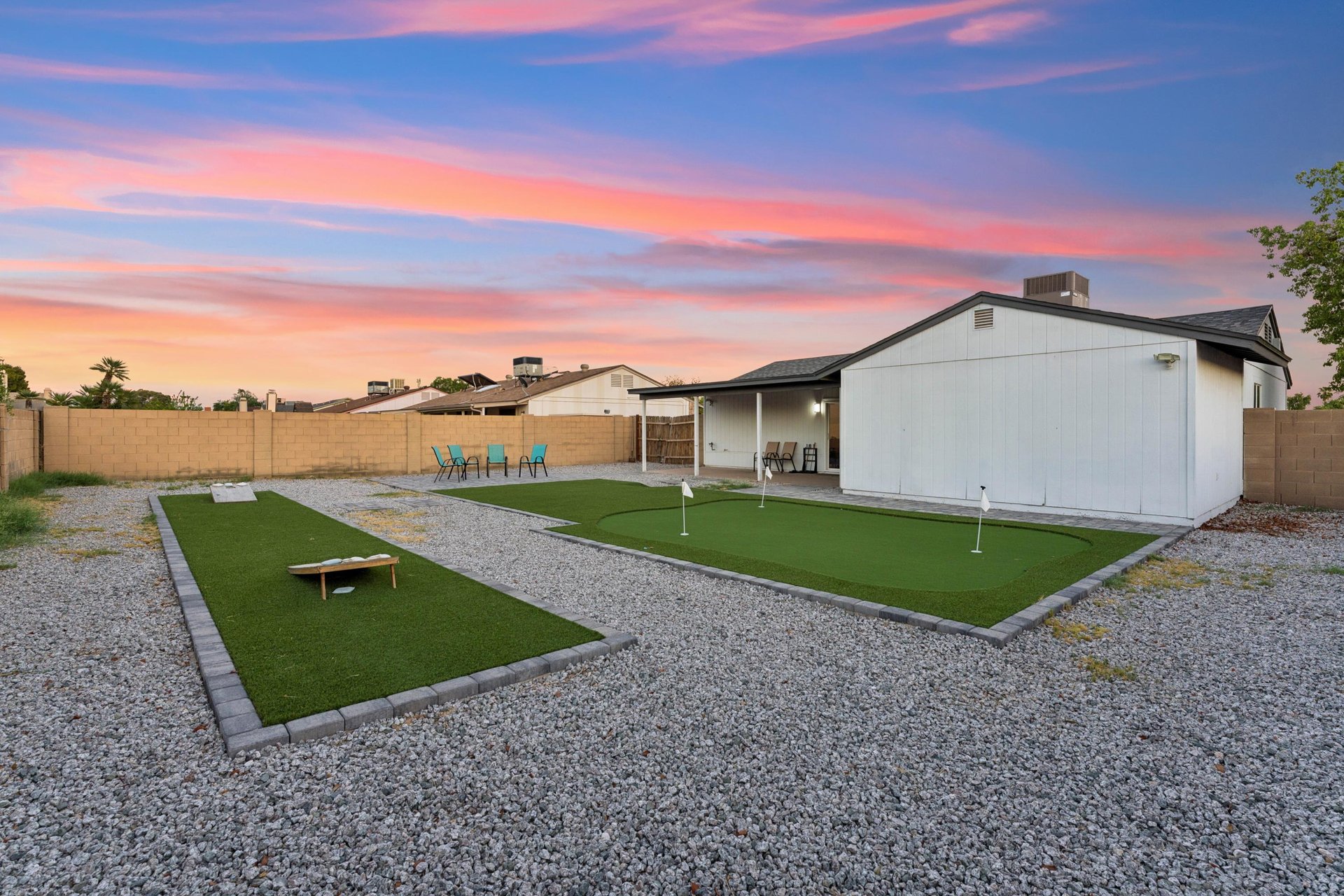 Enjoy your stay at Glorious Glendale Getaway, your home away from home