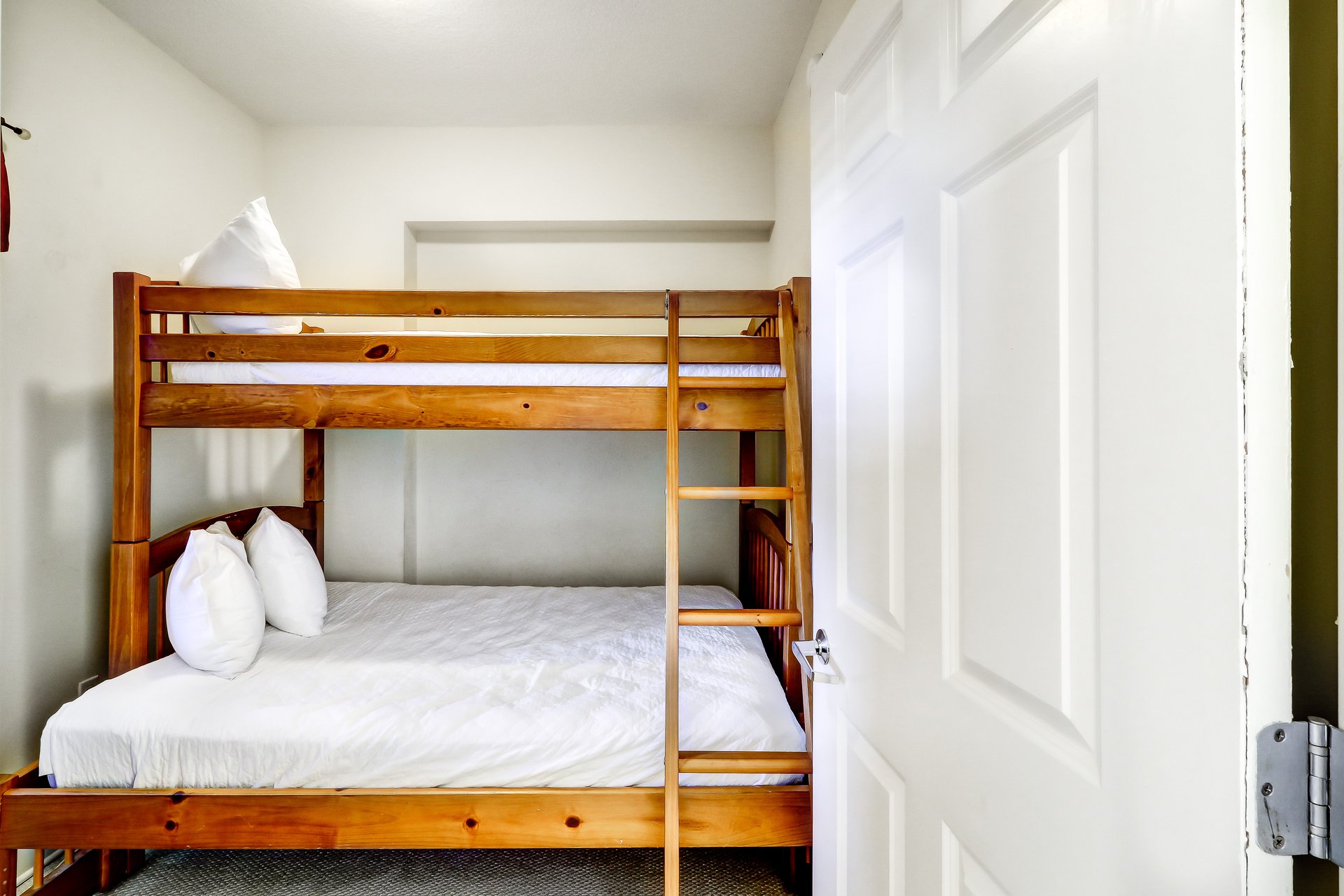 Sunrise Beach 2107  Beachfront Condo 20