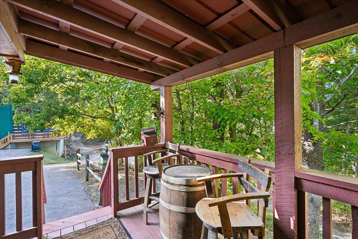 04Porch