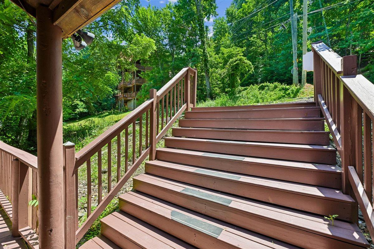 03Porch