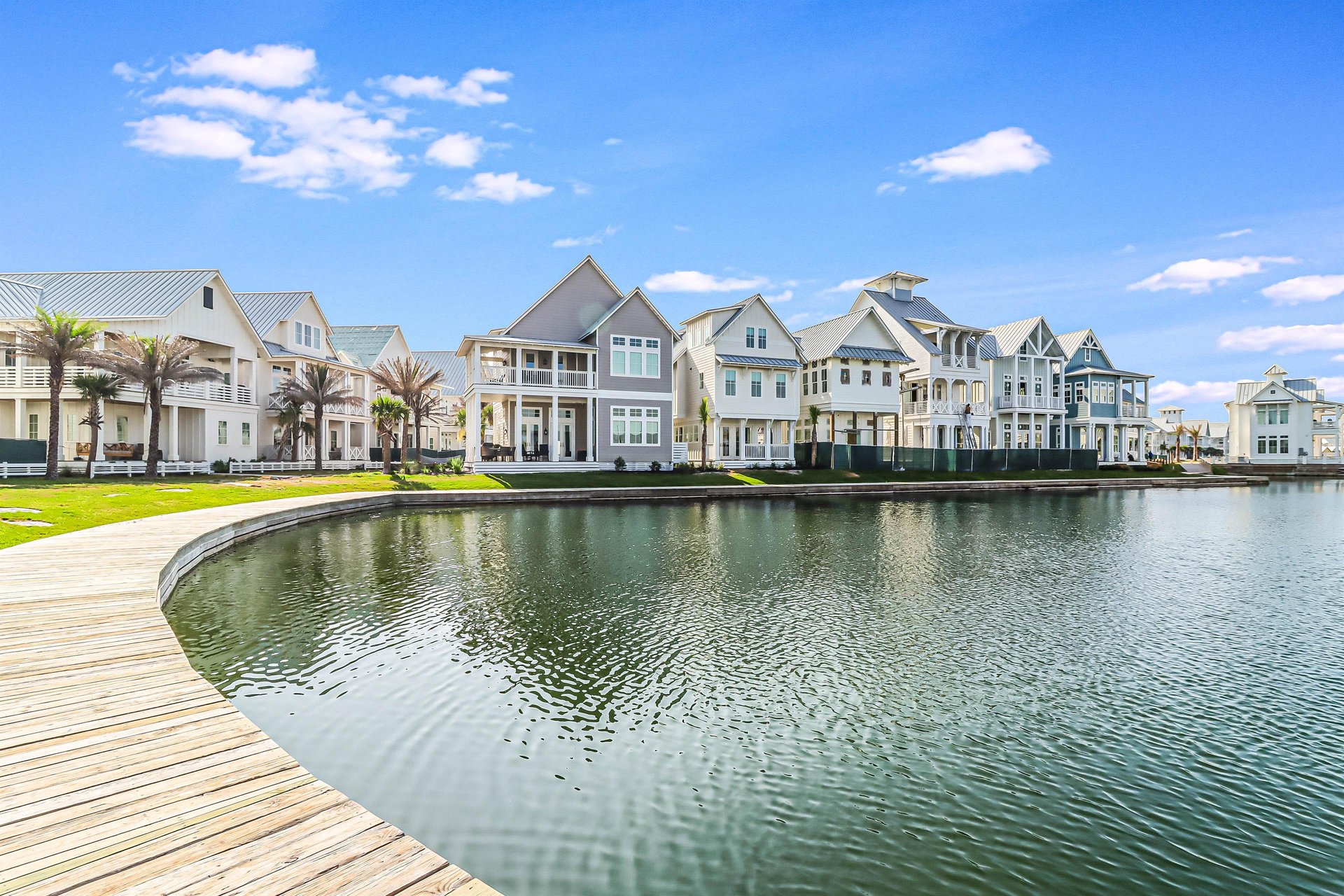 Lake View Porch, 1st Floor