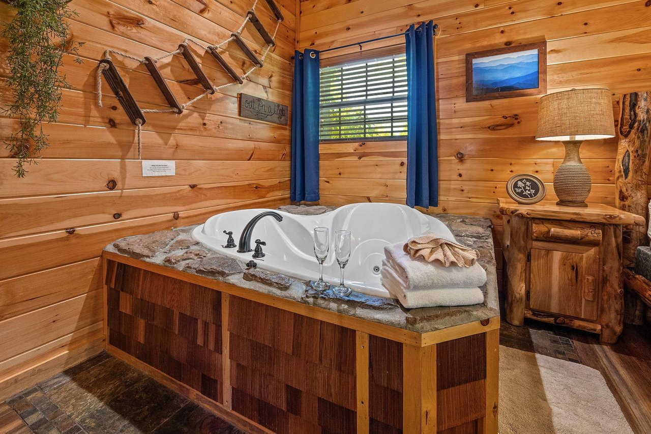 Jacuzzi tub