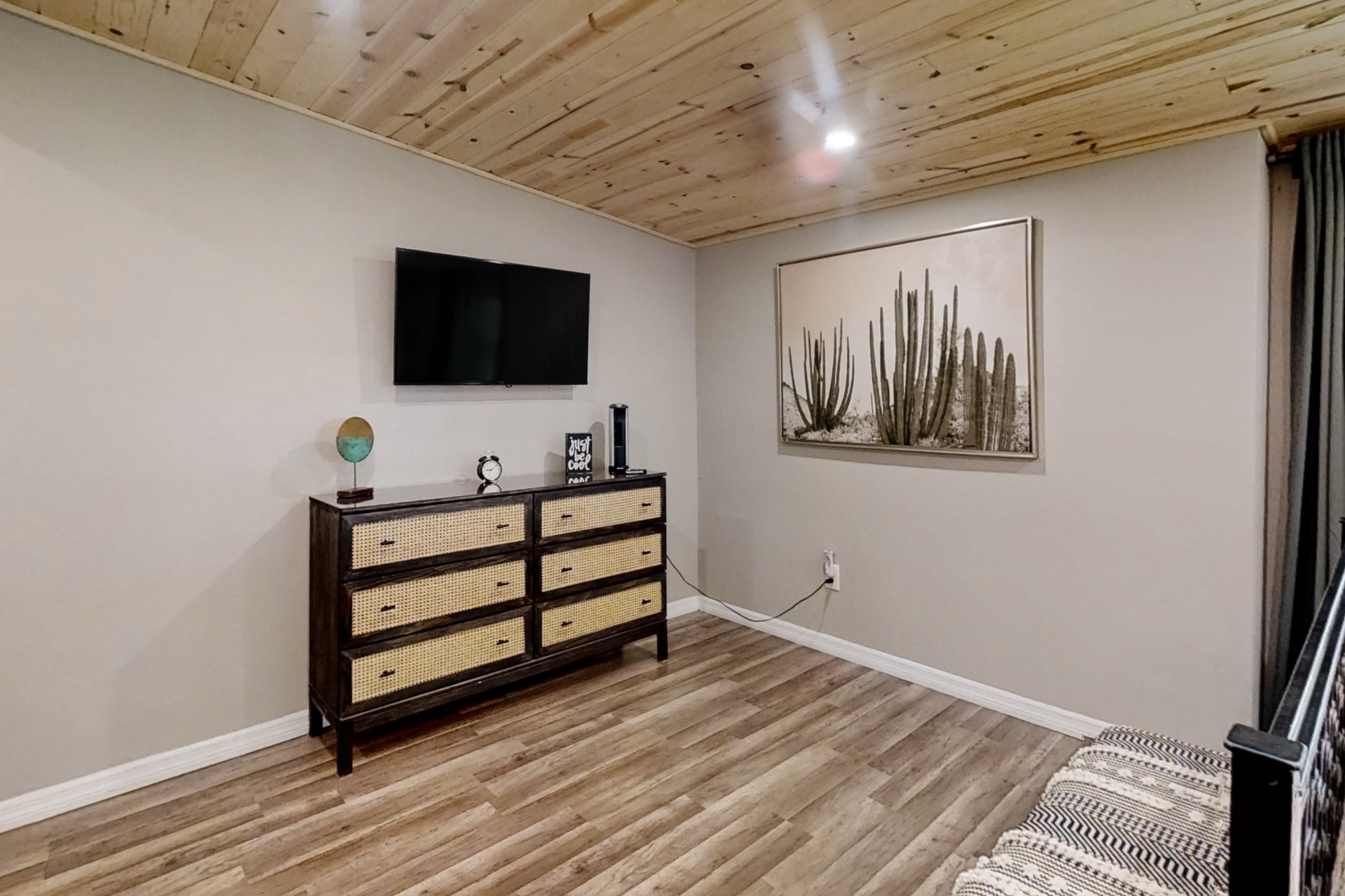 Cape Avenue Escape 19