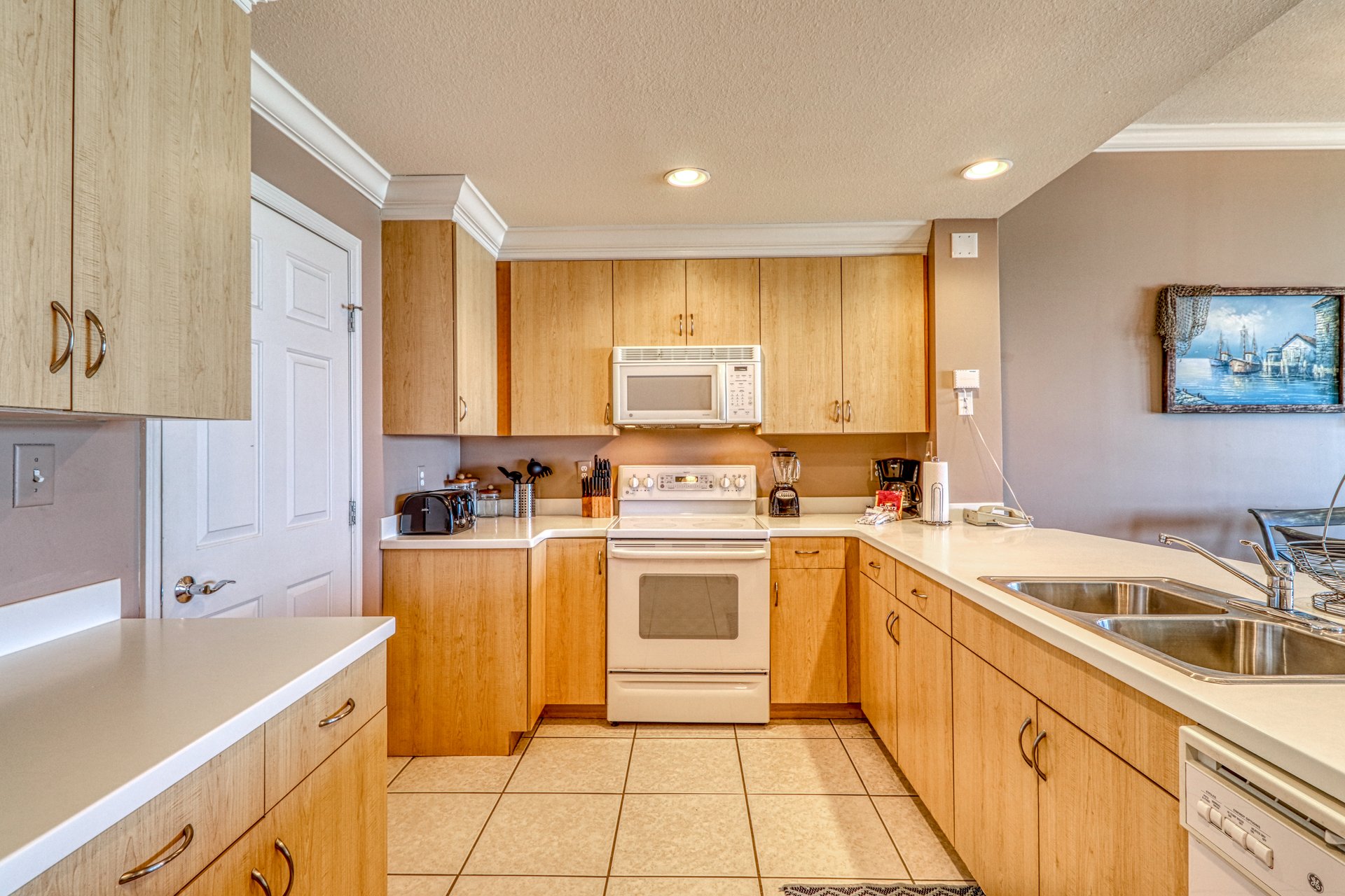 Sterling Beach 305 9