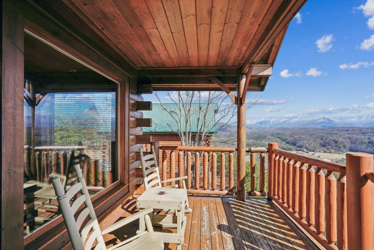 06Balcony