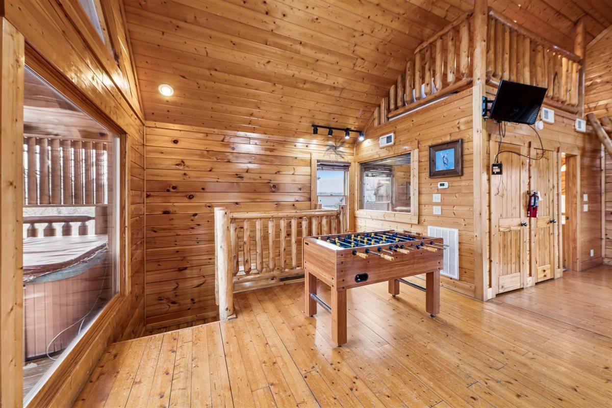 42Primary Bedroom