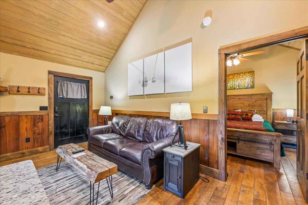 21Living Room