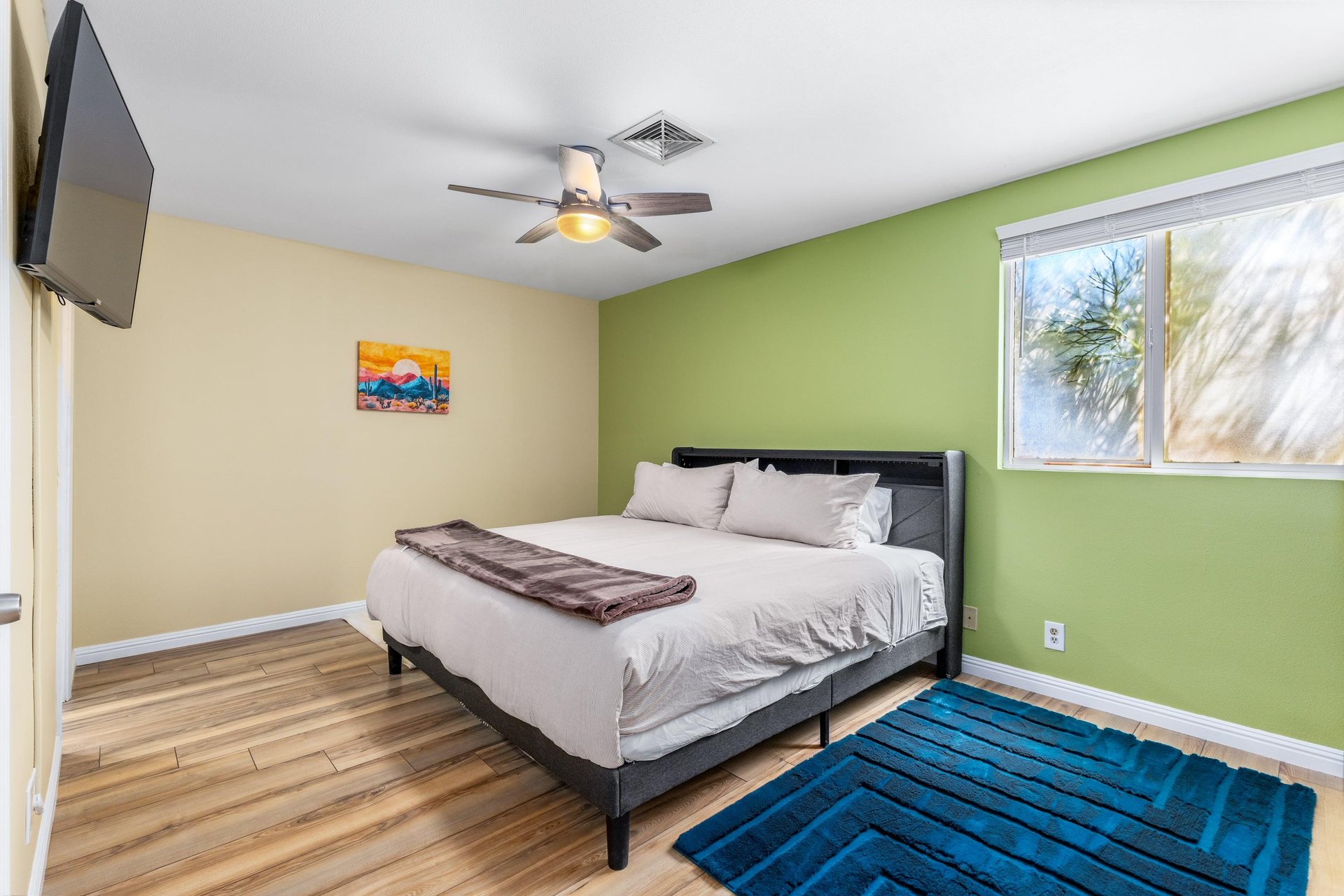 Guest bedroom