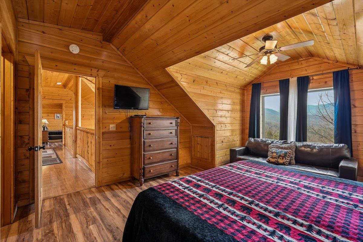 51Bedroom