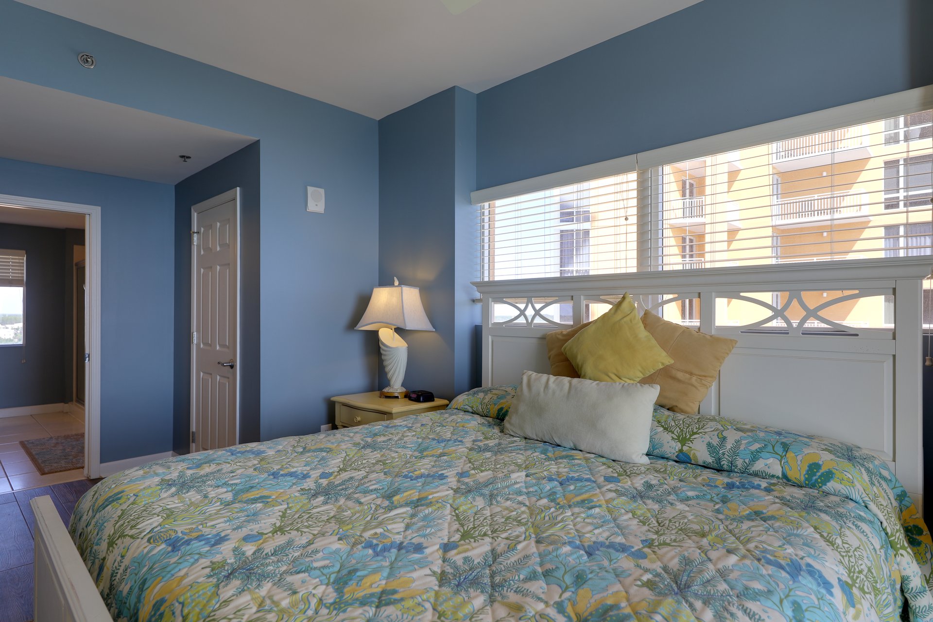 Splash Resort 907W 9