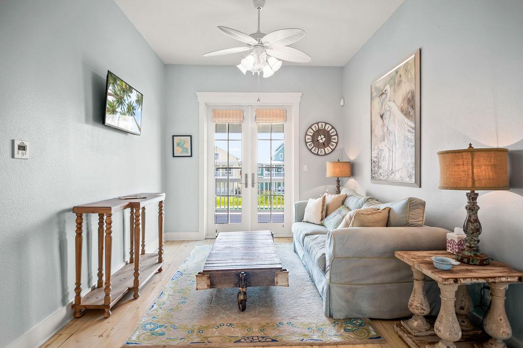 2nd Floor, Living Room