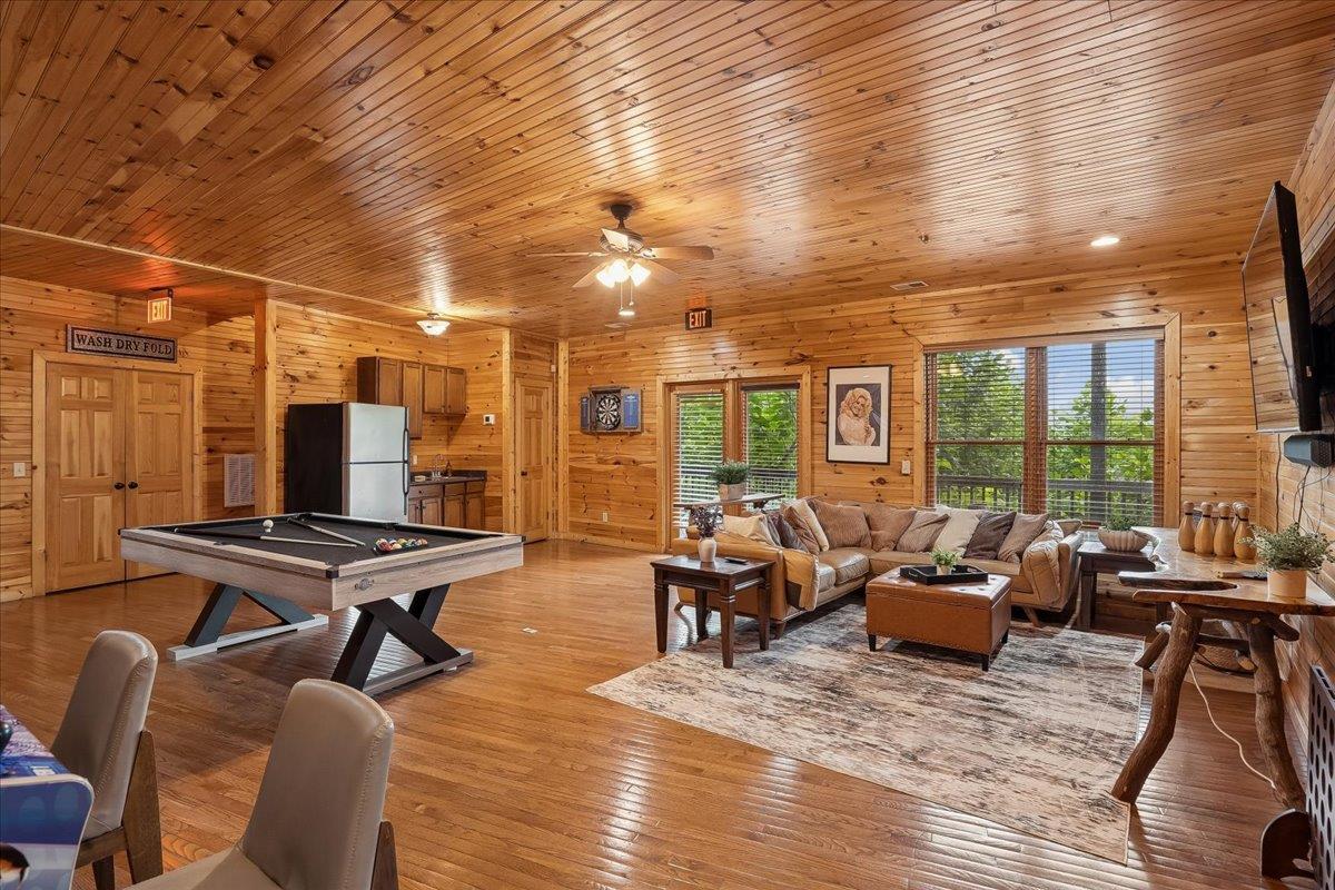 046Rec Room