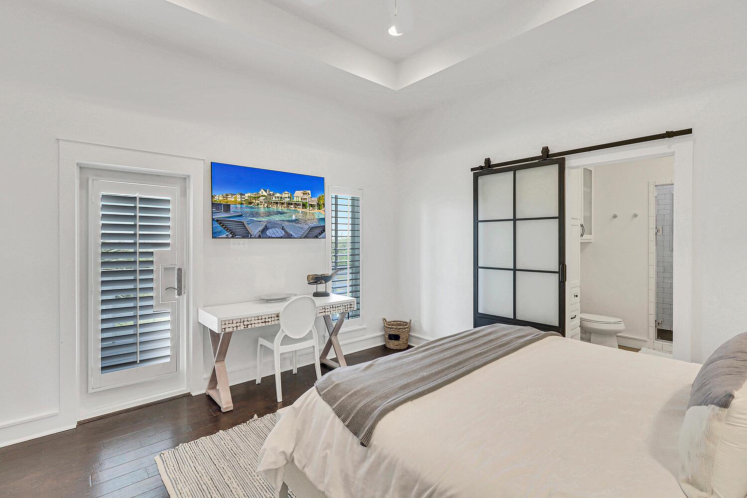 2nd Floor Primary King Suite