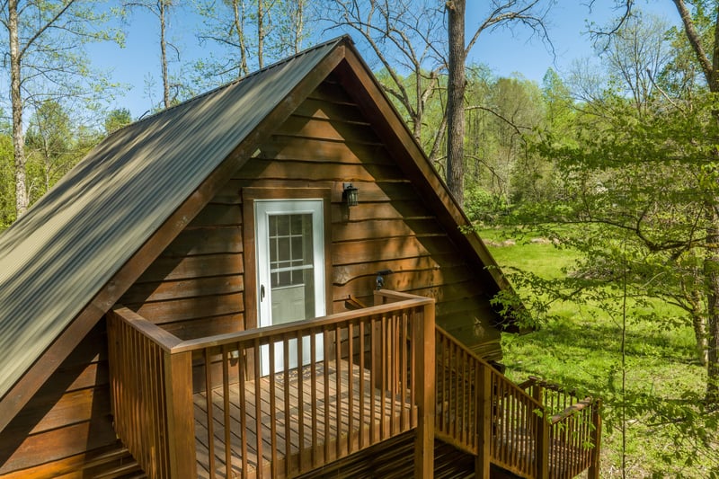 Outdoor stairs to 2nd floor