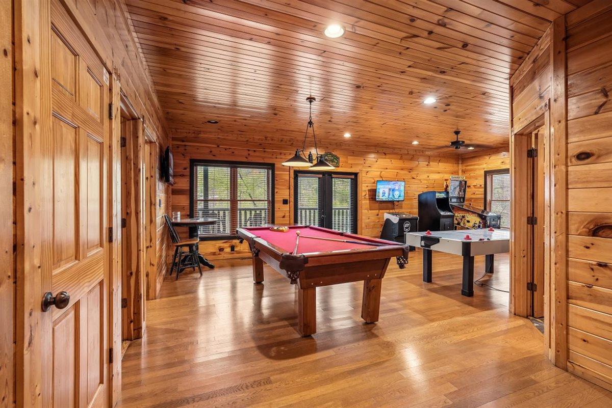 47LowerLevel Recreation Room