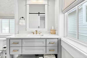 Bunk Bathroom, 2nd Floor