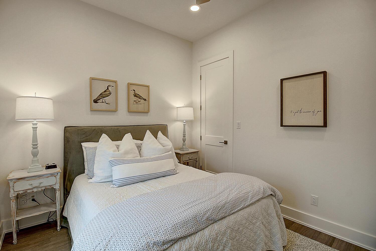 Queen Bedroom with shared bath, 2nd Floor