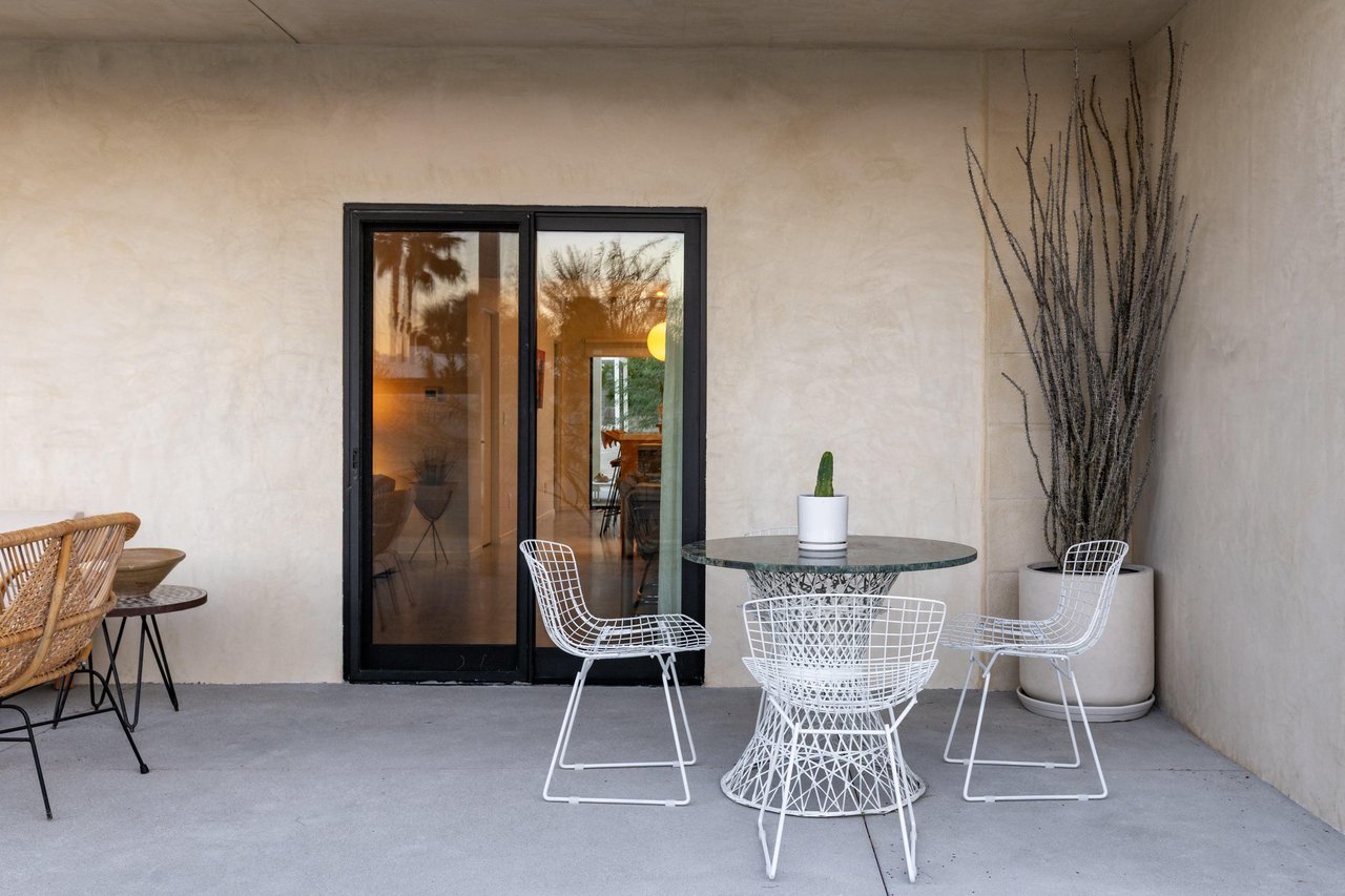 Modern wire furniture and warm desert vibes